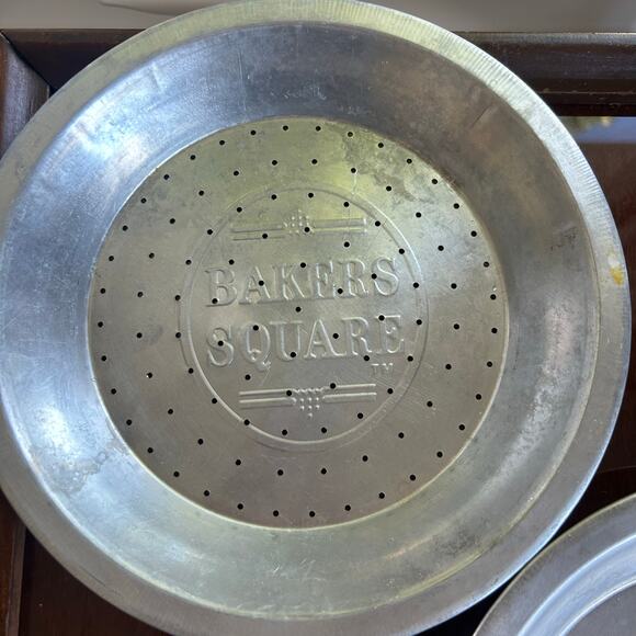 Vintage Bakers Square Pie Pans – Set of 2 – 9” Aluminum, 1 Solid & 1 Perforated - Picture 2 of 8